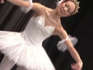 Ballet ถุงน่องแบบมีสายรัด torn เตรียมการ ในระหว่าง บทเรียน